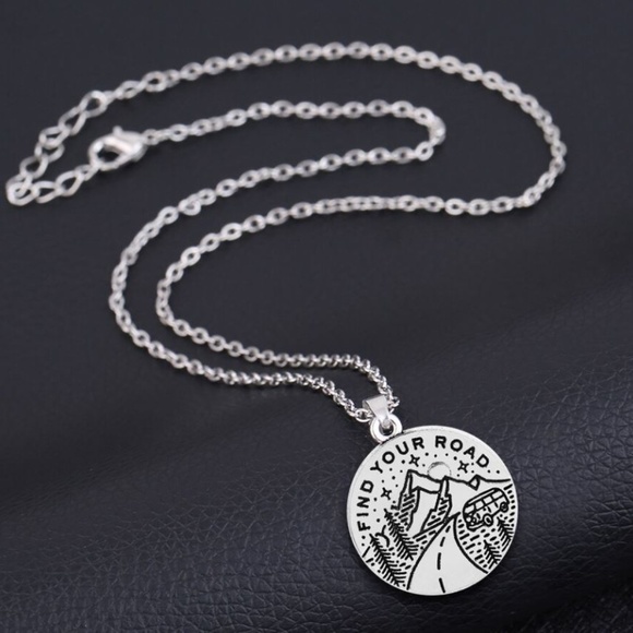 Find Your Road Necklace Mountain VW Nature Star - Picture 2 of 6